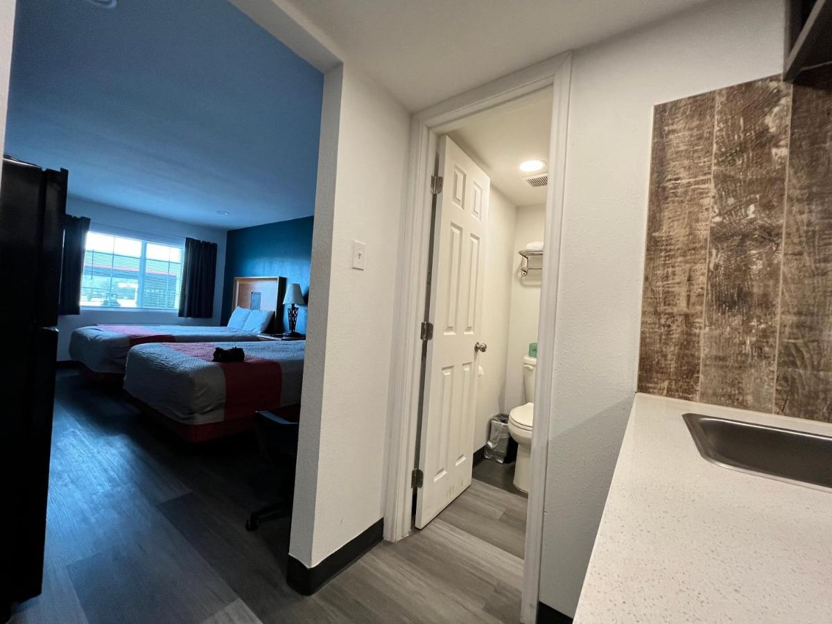 Town Place Studio Apartment Snyder Ngoại thất bức ảnh