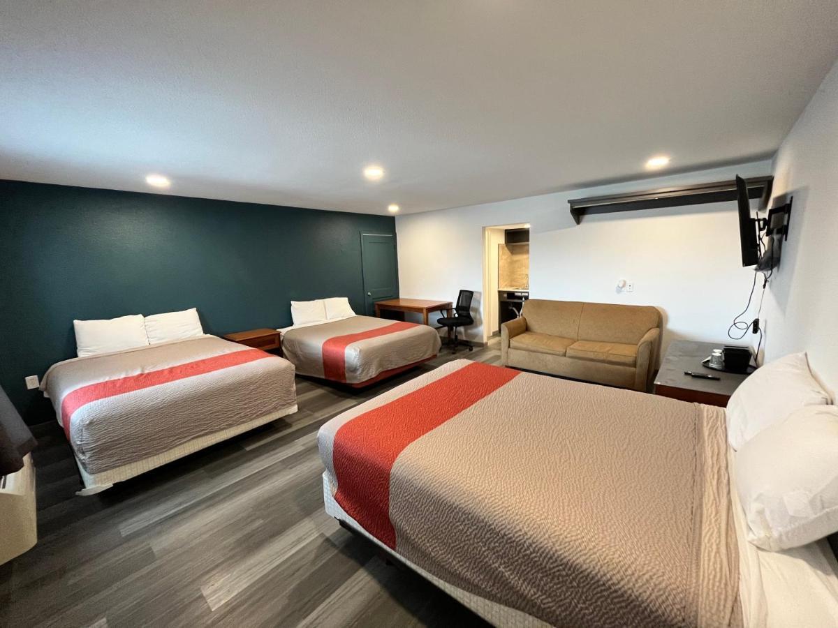 Town Place Studio Apartment Snyder Ngoại thất bức ảnh